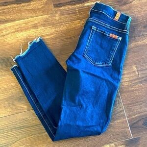 ✨7 for All Mankind The Skinny Ankle Raw Hem Medium Wash Jeans Sz 26 Trendy!